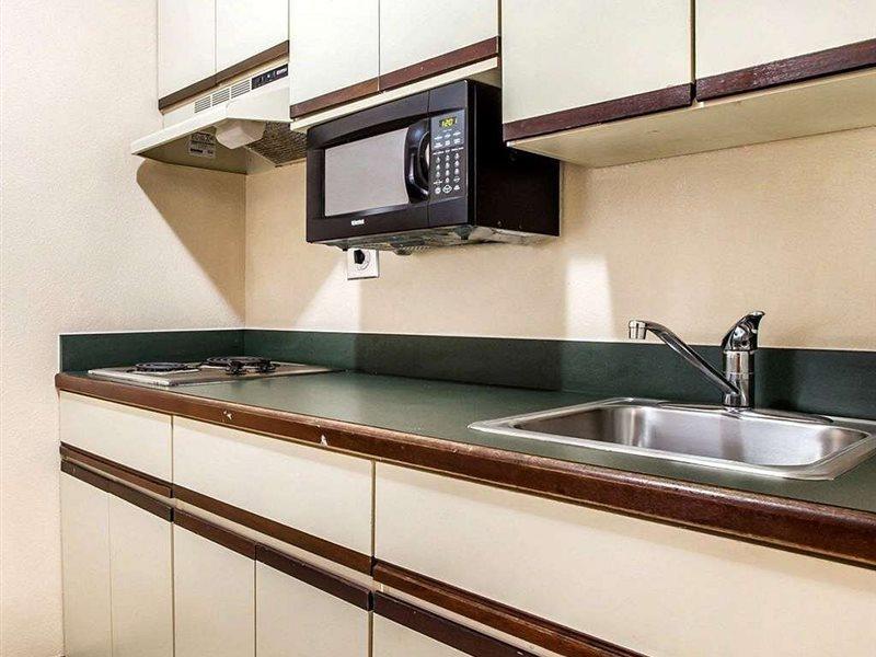 Suburban Studios Augusta Esterno foto